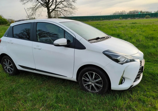 Toyota Yaris cena 57900 przebieg: 53000, rok produkcji 2019 z Bełchatów małe 781